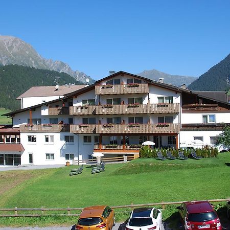Alpenhotel Regina Nauders Kültér fotó