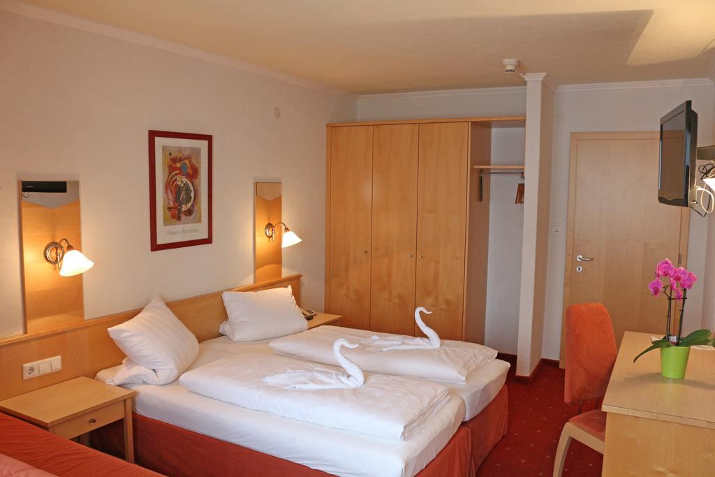 Alpenhotel Regina Nauders Szoba fotó